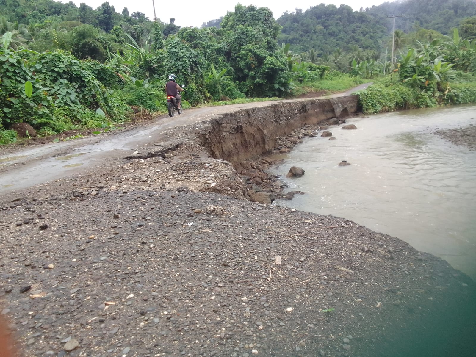 perbaikan jalan
